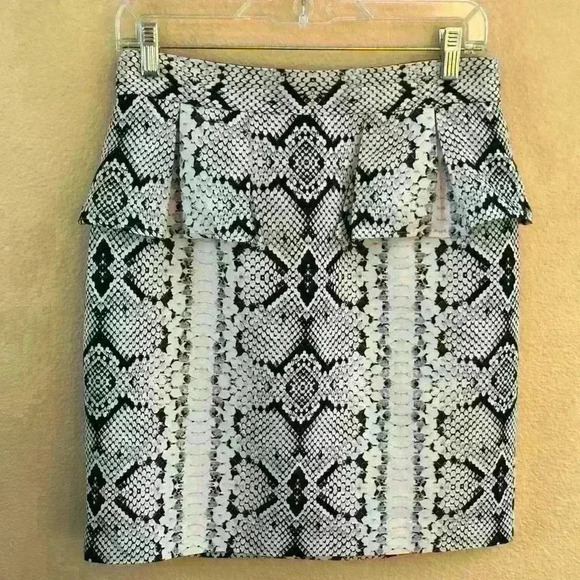 Nanette Lepore Snakeskin Print Cotton And Silk Blend Peplum Skirt Size 6 EUC! - Picture 10 of 13